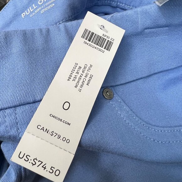 Chicos Pull On Capri Pants Denim Blue Veil 0 US 4 Stretch Cropped NWT - Picture 4 of 7